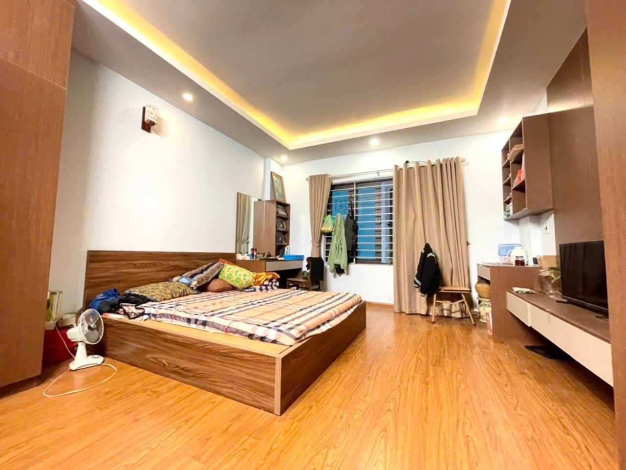 BÁN NHÀ VÕ CHÍ CÔNG -  200M RA HỒ TÂY, 32m2,  MT4.2 - 7.9 Tỷ - Ảnh 1